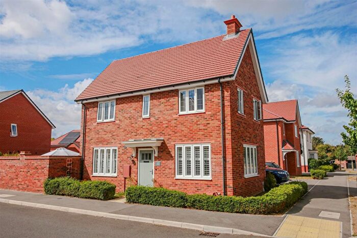 3 Bedroom Detached House For Sale In Rush Way, Crowmarsh Gifford, OX10