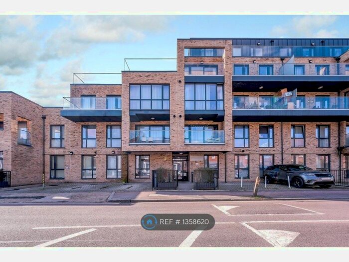 2 Bedroom Flat To Rent In Anayah Apartments, London, SE8