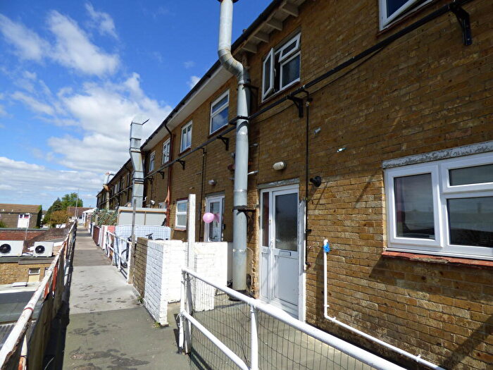 3 Bedroom Maisonette To Rent In Gregson Avenue, Gosport, PO13