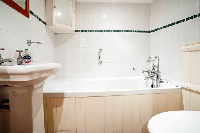 2 Bedroom End Of Terrace House For Sale In Bull Hill, Fowey, Cornwall, PL23