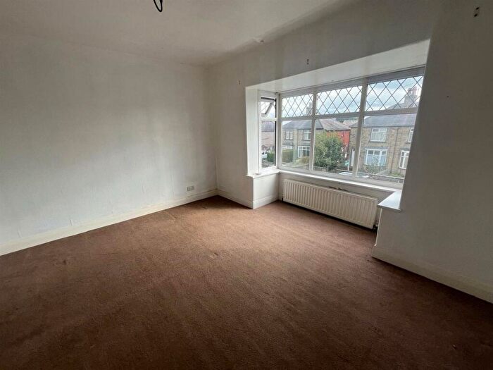 2 Bedroom Semi-Detached House For Sale In Heatherfield Road, Marsh, Huddersfield, HD1