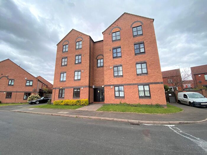 1 Bedroom Flat To Rent In Monins Avenue, Tipton, DY4