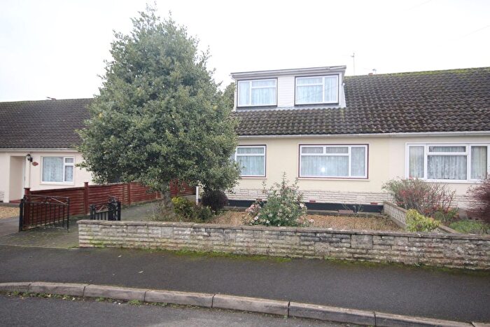 4 Bedroom Semi-Detached House For Sale In Crosswell Close, North Petherton, Bridgwater, TA6
