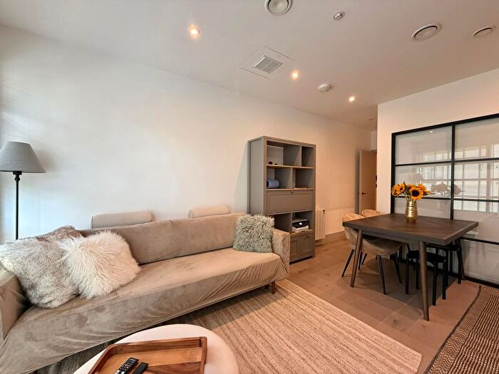 1 Bedroom Flat To Rent In Colwell House, A Clapham Road, London, SW9