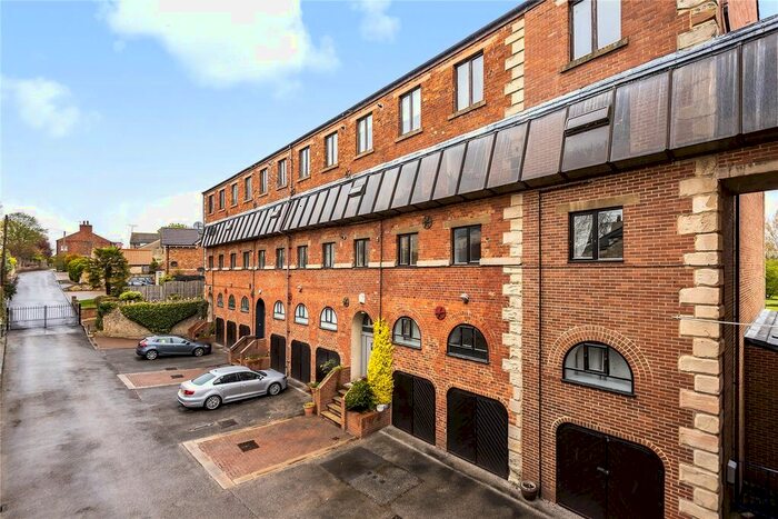 3 Bedroom Flat To Rent In Clifford Court, New Mill Lane, Clifford, Wetherby LS23