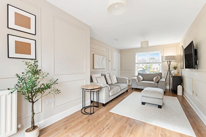 3 Bedroom Semi-Detached House For Sale In Pikes Pool Drive, Kirkliston, EH29