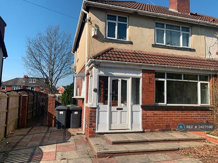 3 Bedroom Semi-Detached House To Rent In Talbot Road, Leeds, LS8