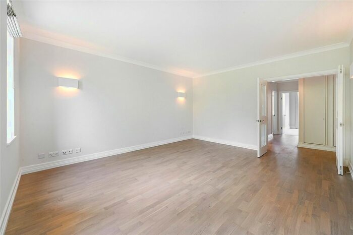 2 Bedroom Flat To Rent In Oakley House, Sloane Street, London, SW1X