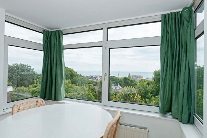 Apartment To Rent In Dyke Road, Brighton, BN1