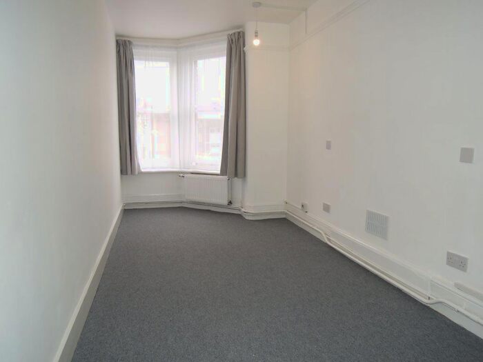 Studio To Rent In Wellesley Road, Colchester, CO3