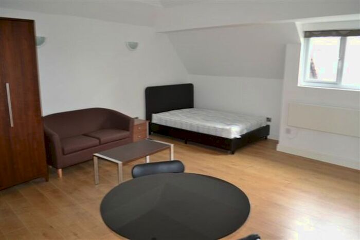 Studio To Rent In St. James Road, Leicester, LE2