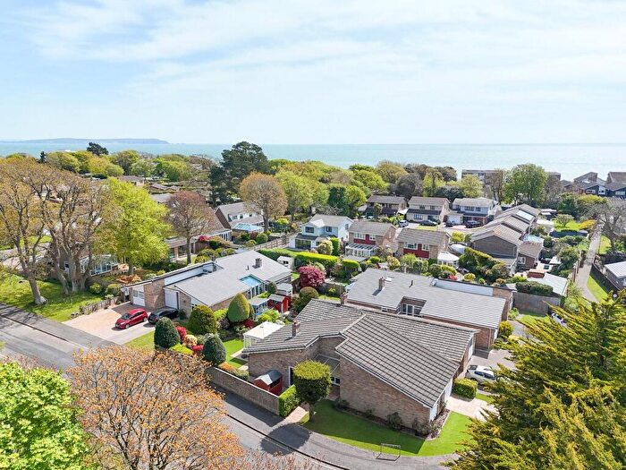 2 Bedroom Bungalow For Sale In Oakleigh Way, Highcliffe, Christchurch, BH23