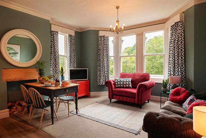 3 Bedroom Apartment To Rent In Entry Hill, Bath, BA2