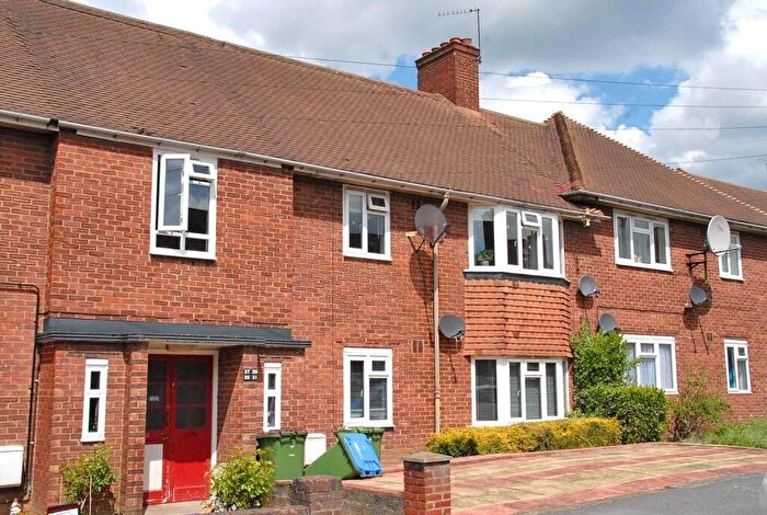 2 Bedroom Flat For Sale In Crockham Way, London, SE9