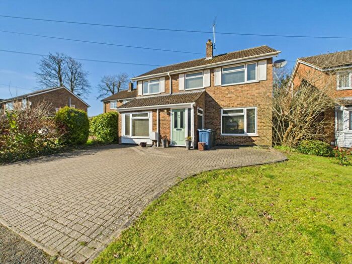 4 Bedroom Detached House For Sale In Oaktree Close, Penn, HP10