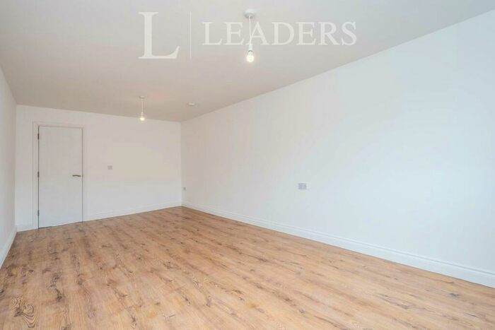 Apartment To Rent In Above Bar Street, Southampton, SO14