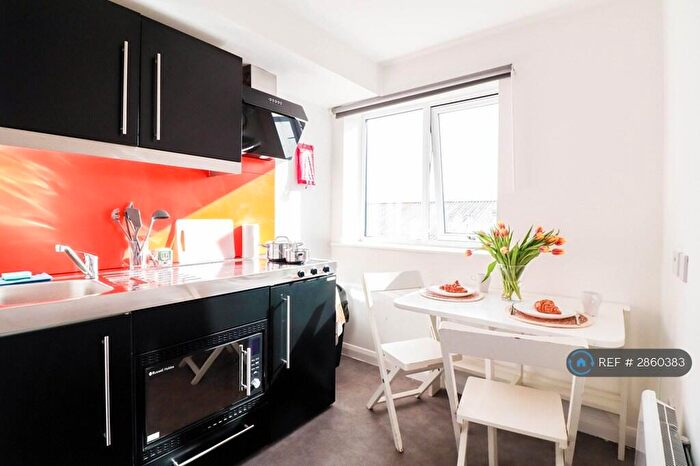 2 Bedroom Flat To Rent In St. Marys Road, Southampton, SO14