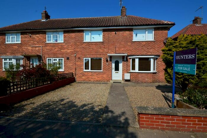 2 Bedroom Semi-Detached House To Rent In Clarence Drive, Filey, YO14