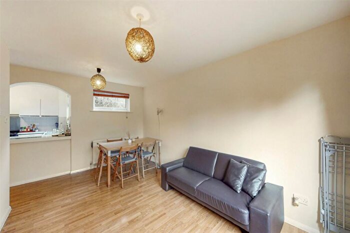 1 Bedroom Apartment To Rent In Cornmow Drive, London, NW10