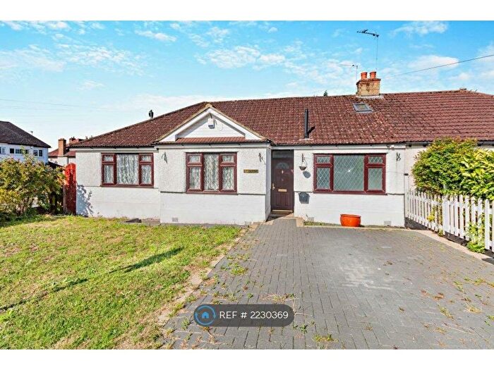 3 Bedroom Bungalow To Rent In Lyndhurst Gardens, Pinner, HA5