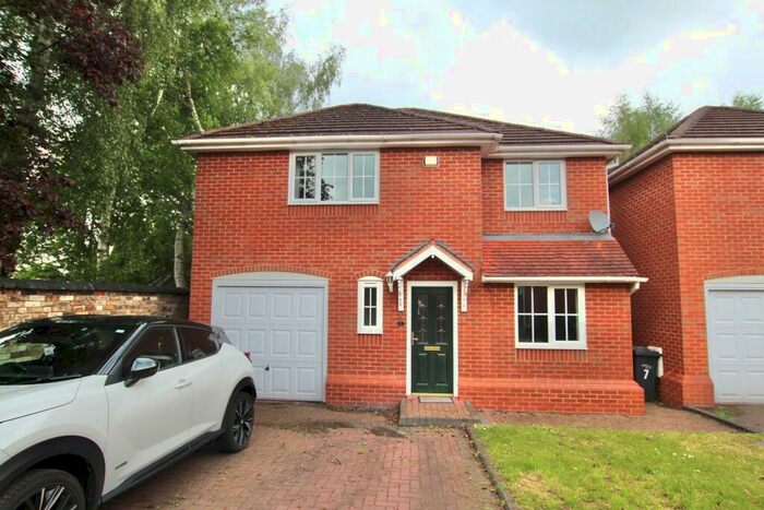 4 Bedroom House To Rent In Parkfield Court, Tamworth, B77