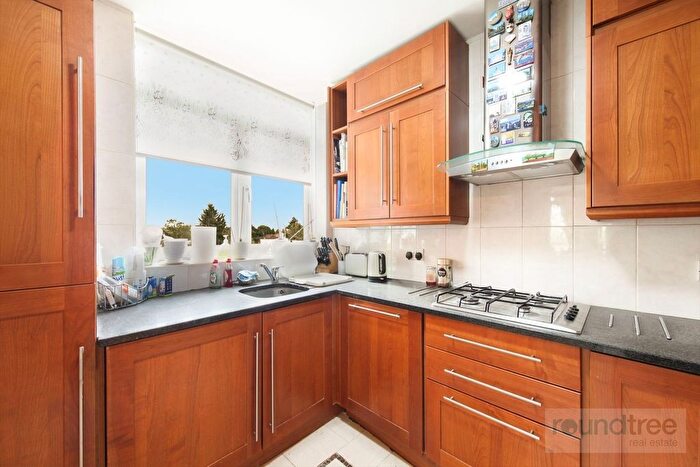 2 Bedroom Flat For Sale In Westchester Court, Westchester Drive, NW4