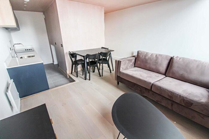 2 Bedroom Apartment To Rent In Sky Gardens, Castlefield, M15