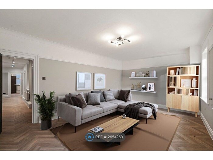 2 Bedroom Flat To Rent In Richmond Chambers, Bournemouth, BH2