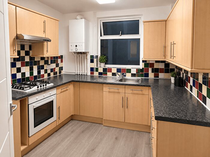 3 Bedroom Flat To Rent In Upper Elmers End, London, BR3