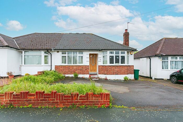 3 Bedroom Bungalow To Rent In St Georges Drive, Watford, Hertfordshire, WD19