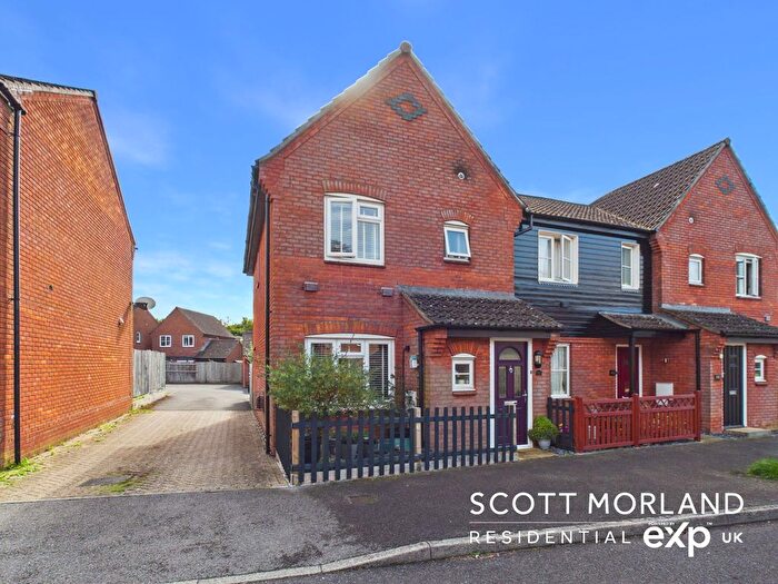 3 Bedroom End Of Terrace House For Sale In Breadels Field, Beggarwood, Basingstoke, RG22