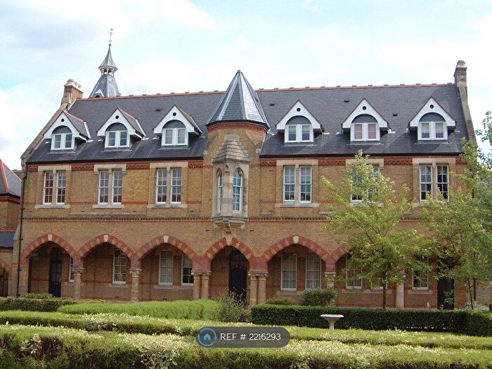 2 Bedroom Flat To Rent In Keele Close, Watford, WD24