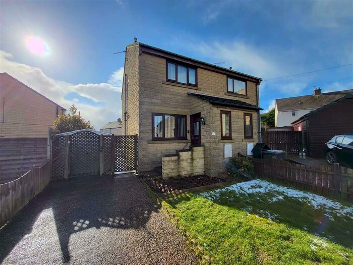 2 Bedroom Semi-Detached House To Rent In Natty Fields Close, Illingworth, Halifax, HX2