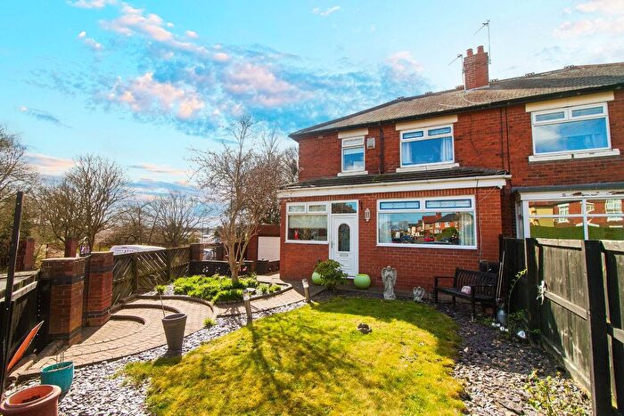 3 Bedroom Semi-detached House For Sale In High View, Wallsend, NE28