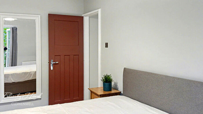 2 Bedroom Flat To Rent In St Annes Flats Doric Way, London, NW1