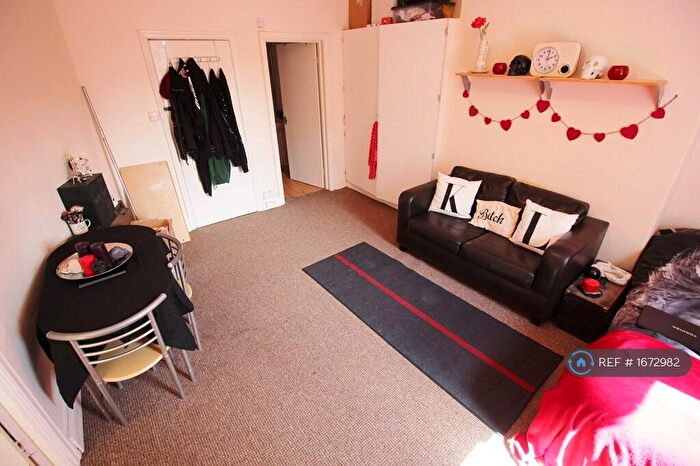 Studio To Rent In Kelso Road, Leeds, LS2