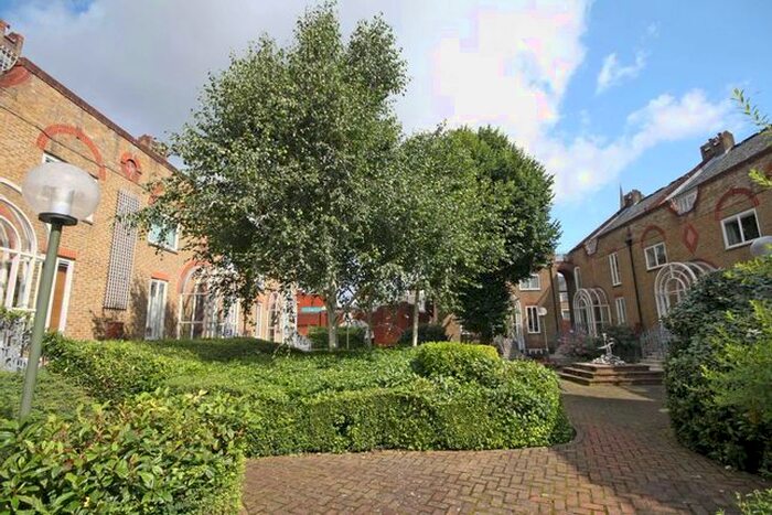 1 Bedroom Flat To Rent In Oxford Road, London, W5