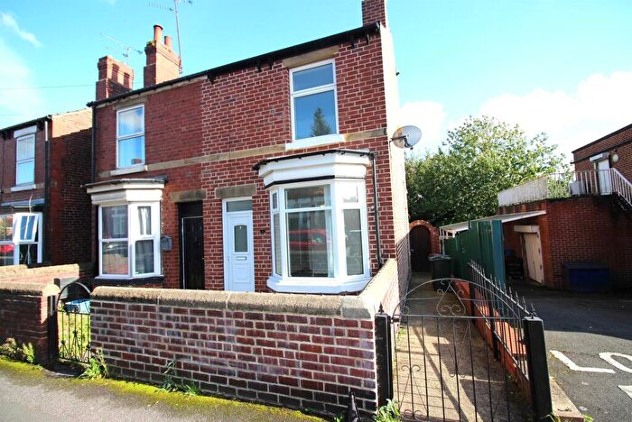 2 Bedroom House To Rent In Queens Road, Swallownest, S26