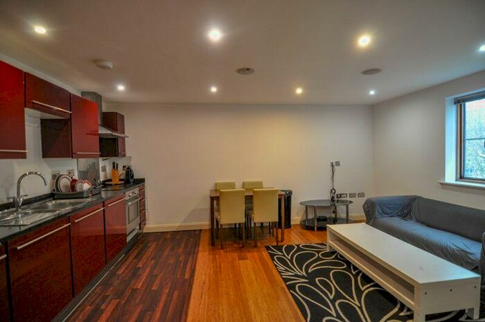 1 Bedroom Flat For Sale In Cabot Court, Braggs Lane, Bristol, BS2