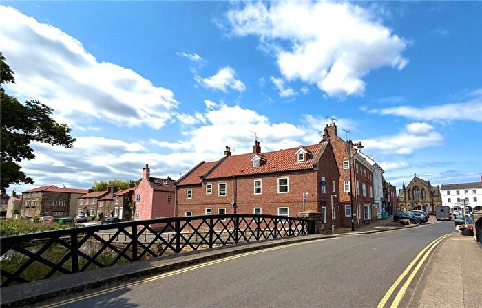 2 Bedroom Maisonette To Rent In Bridge Road, Middlesbrough, TS9