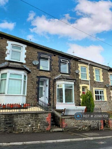 3 Bedroom Terraced House To Rent In Brynbedw Road, Tylorstown, Ferndale, CF43