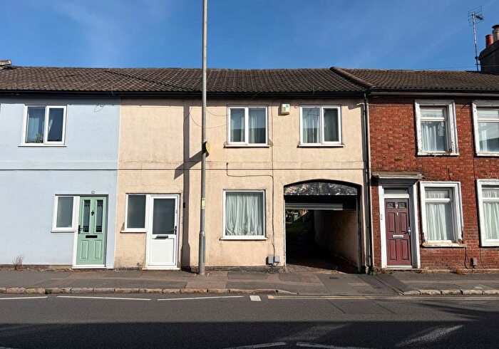 3 Bedroom Terraced House For Sale In A Hockliffe Road, Leighton Buzzard, Bedfordshire, LU7