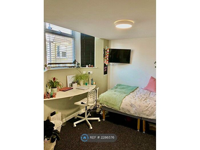 6 Bedroom Terraced House To Rent In Saxony Road, Liverpool, L7