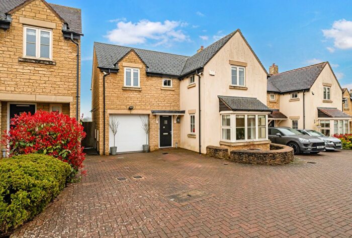 4 Bedroom Detached House For Sale In Woodlands Close, Eastcombe, Stroud, Gloucestershire, GL6