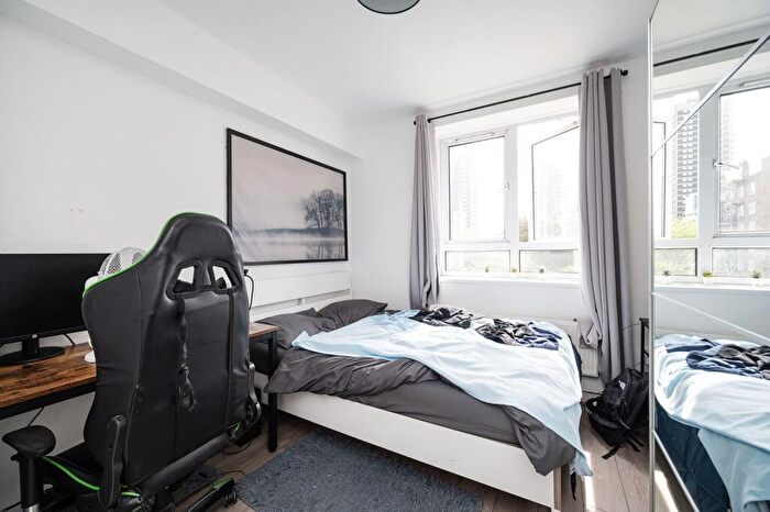 4 Bedroom Flat For Sale In Hadfield House, Ellen Street, Aldgate, London, E1