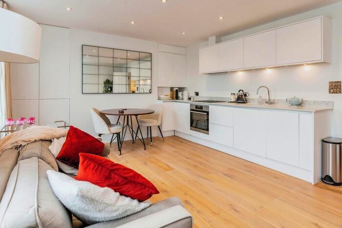 1 Bedroom Flat To Rent In Oakley Road, De Beauvoir, N1