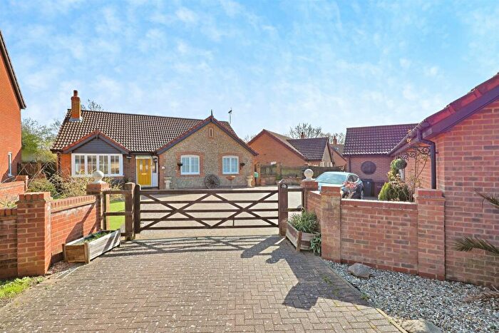 3 Bedroom Detached Bungalow For Sale In Foxglove Drive, Dereham, NR20