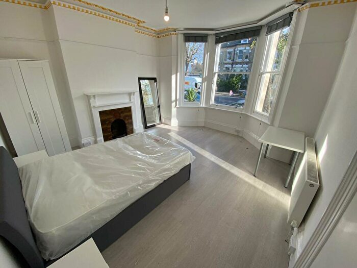 1 Bedroom Flat To Rent In Goldstone Villas, Hove, BN3