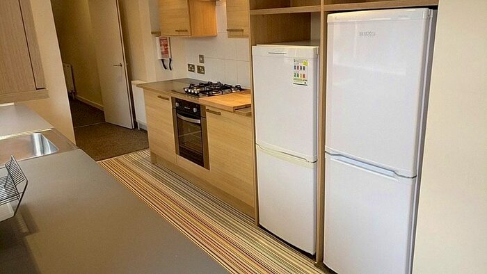 5 Bedroom Terraced House To Rent In Milton Road, Southampton, Hampshire, SO15