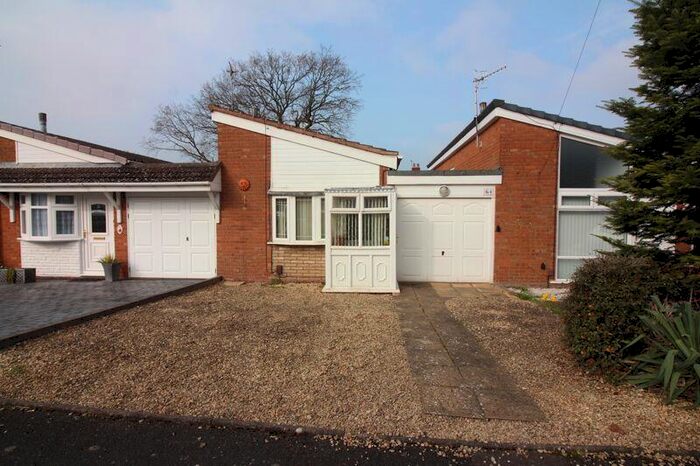 2 Bedroom Detached Bungalow For Sale In Kingswinford, Leaford Way, DY6